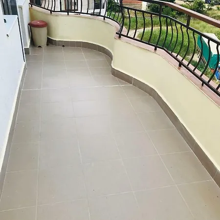 Апартаменти Ива Apartment Pomorie